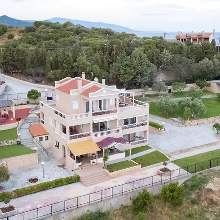 Palio Suites Palaiontsiflikion Exterior photo