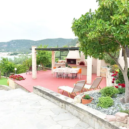 Palio Suites Palaiontsiflikion Exterior photo